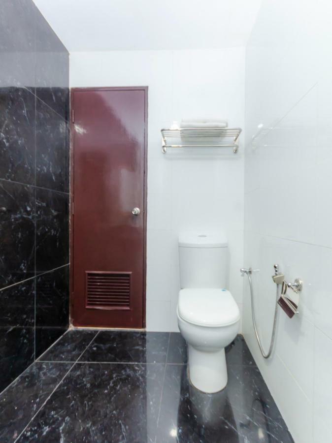 Wf Hotel Джохор-Бару Экстерьер фото